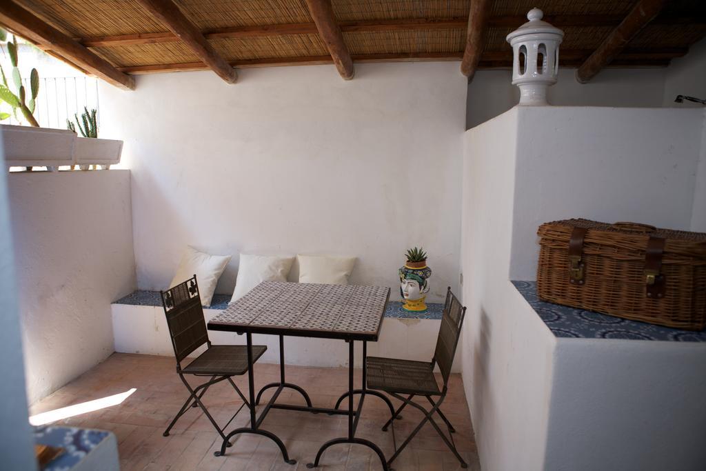 La Terrazza Sul Mare Apartment Santa Marina Salina Bagian luar foto